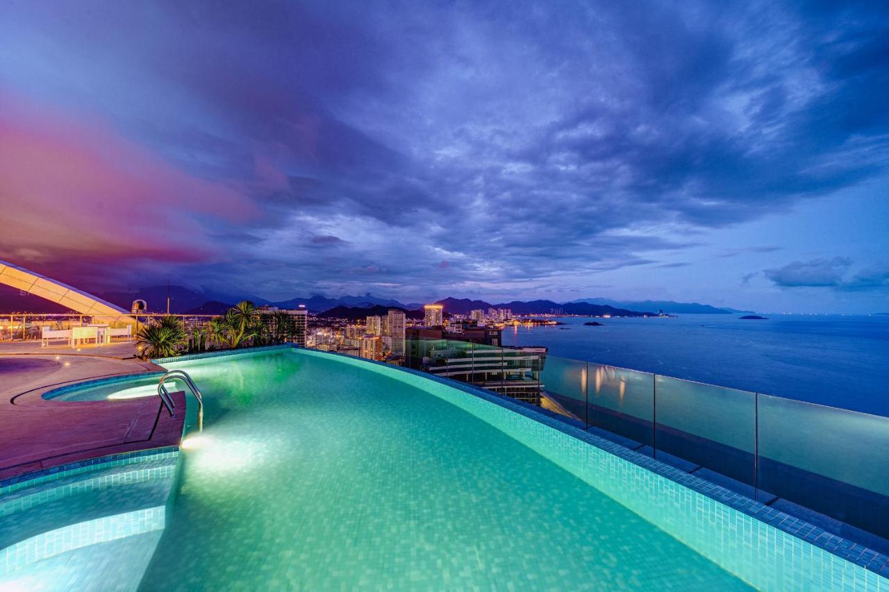 Luxury Condo Nha Trang By Seagroup Екстер'єр фото